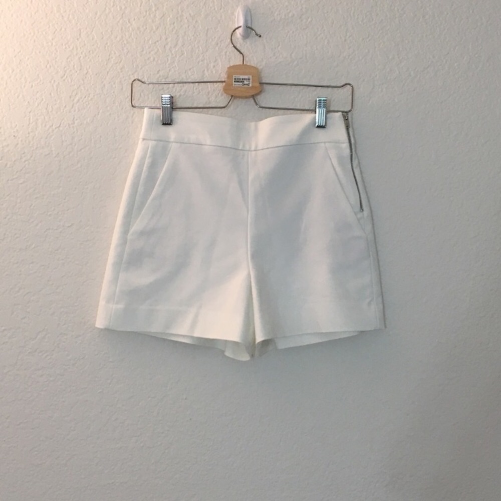 NWT Zara white shorts.